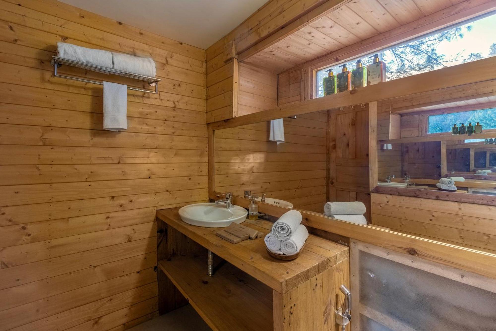 Elivaas 1 Bhk Premium Cottage With Sauna - Everly Shimla Ngoại thất bức ảnh